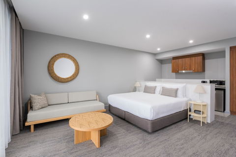 Abode Hotel Malua Bay - Broome Tourism 5