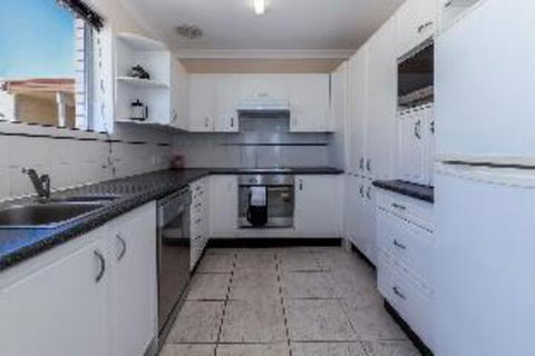 2 Bedroom Apartment Laman Lodge Unit 5 - Broome Tourism 1