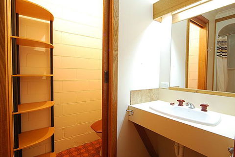 Alpine Haven 7 - Broome Tourism 1