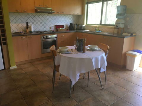 Romantic Getaway In Otway Ranges - Broome Tourism 3
