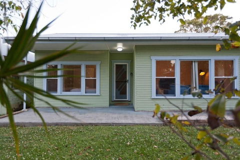 Charlie's Beach House - Broome Tourism 0