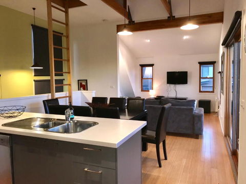 Maunga Lodge - Broome Tourism 3
