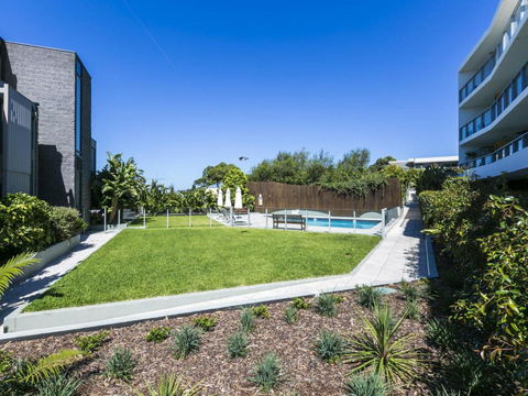 LORNE CHALET APARTMENT 11 Odyssea - Broome Tourism 4