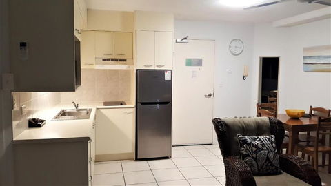 Mooloolaba Beachfront Apartment - Broome Tourism 5