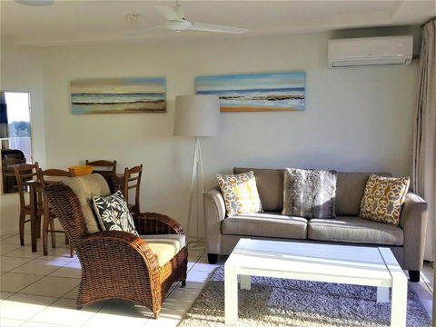 Mooloolaba Beachfront Apartment - Broome Tourism 2