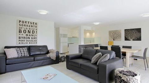 1 / 56 Lawson StreetatClarkes Beach - Broome Tourism 3