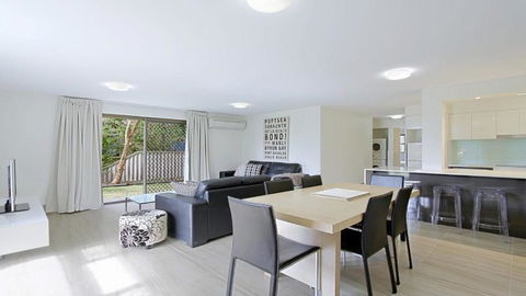 1 / 56 Lawson StreetatClarkes Beach - Broome Tourism 5