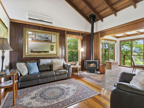 CHRISTOPHERS COTTAGE - Broome Tourism 1
