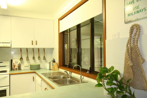 Byron By The Beach - Broome Tourism 0