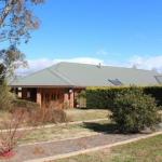 Gundaroo Manor Bed & Breakfast - Broome Tourism 0