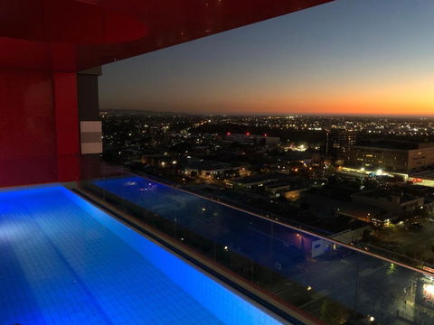 Central Escape At Adelaide CBD - Broome Tourism 5
