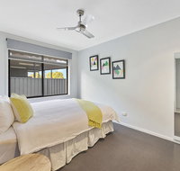 Lake Escape on Pool Avenue - Broome Tourism