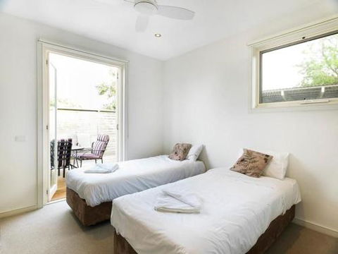 ONE LEVEL At BROADBEACH RESORT - Broome Tourism 6