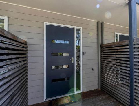 COASTAL SOUL VILLA At BROADBEACH - Broome Tourism 0