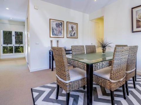 COASTAL SOUL VILLA At BROADBEACH - Broome Tourism 3