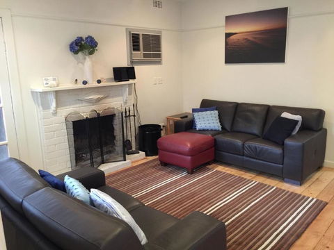 The Cute Beach House - Broome Tourism 4