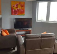 Affordable Unit Minutes To The Heart of Surfers Paradise - Broome Tourism