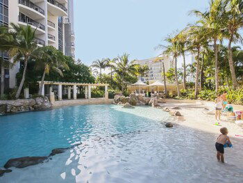 2 Bedroom Gold Coast Resort Apartment - Broome Tourism 5