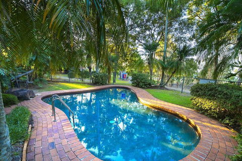 Daydream On The Greens - Broome Tourism 1