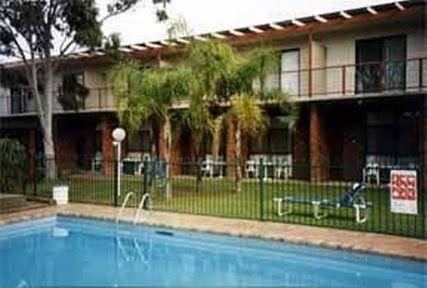 Hallmark Inn At Tamworth - Broome Tourism 0