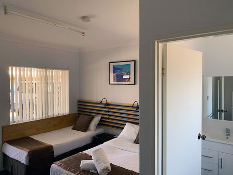 Baths Motel - Broome Tourism 4