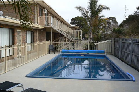Allambi Holiday Apartments - Broome Tourism 4