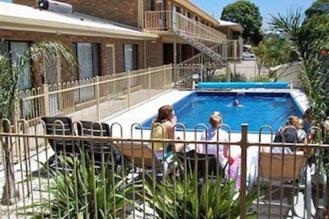 Allambi Holiday Apartments - Broome Tourism 6