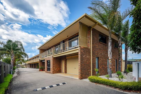 Allambi Holiday Apartments - Broome Tourism 1