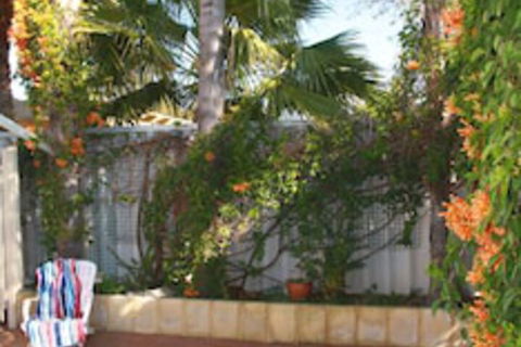 Astoria Retreat B&B - Broome Tourism 5