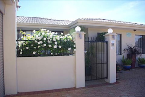 Astoria Retreat B&B - Broome Tourism 3