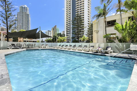 Surfers Century Oceanside Apartments - Broome Tourism 3