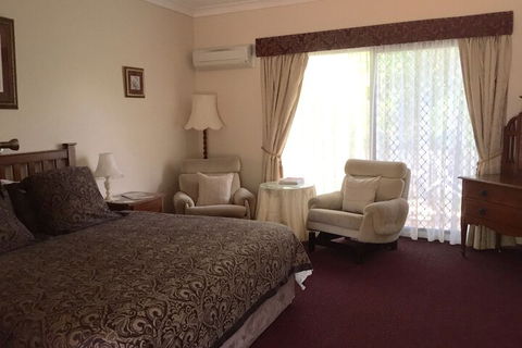 The Noble Grape Guesthouse - Broome Tourism 5