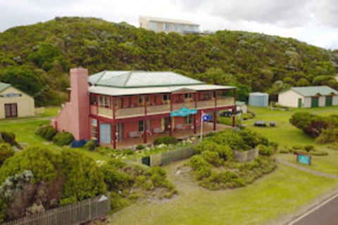 Cape Bridgewater Sea View Lodge - Broome Tourism 0