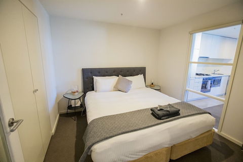 Melbourne Holiday Apartments Flinders Wharf - Broome Tourism 6
