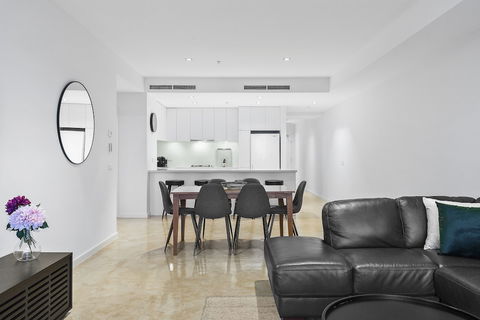 Melbourne Holiday Apartments Flinders Wharf - Broome Tourism 1