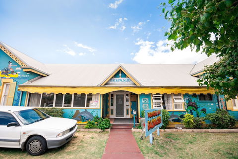 Wander Inn â€“ Bunbury Backpackers - Broome Tourism 0