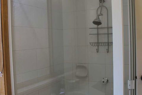 Australian Home Away At Doncaster Andersons Creek 2 - Broome Tourism 6