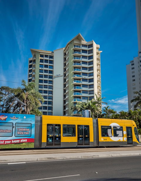 Surfers Hawaiian Holiday Apartments - Broome Tourism 0