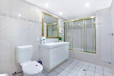 Genesis Holiday Apartments - Broome Tourism 3