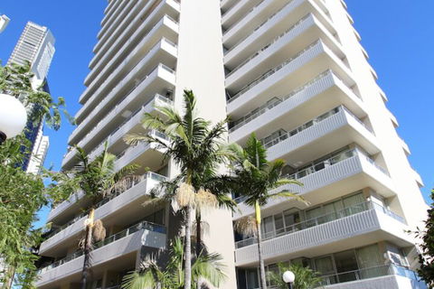 Waterways Luxury Apartments - Broome Tourism 2