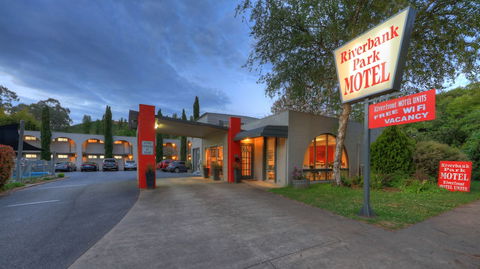 Riverbank Park Motel - Broome Tourism 3