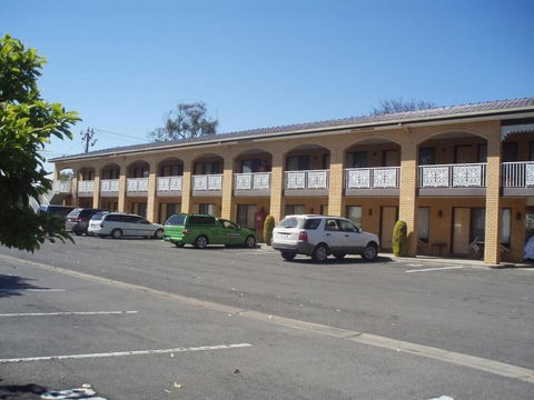 Lakeview Motel - Broome Tourism 0