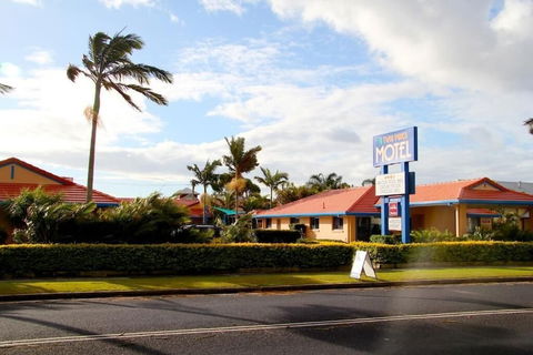 Yamba Twin Pines Motel - Broome Tourism 0