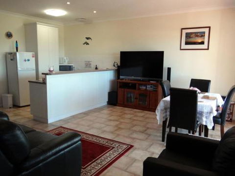 Close Encounters Bed & Breakfast - Broome Tourism 3
