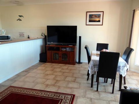 Close Encounters Bed & Breakfast - Broome Tourism 1