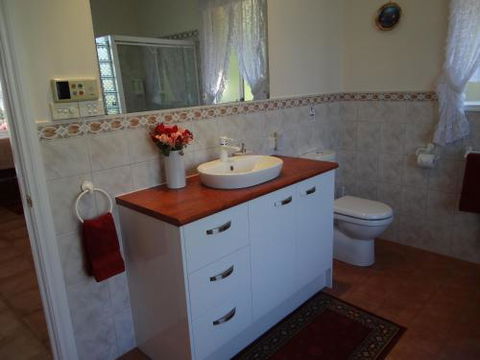 Close Encounters Bed & Breakfast - Broome Tourism 6