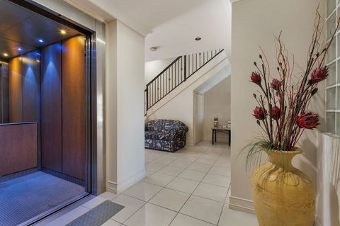 City-ville Luxury Apartments & Motel - Broome Tourism 4