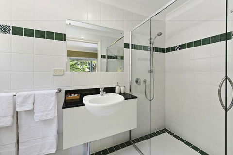 Azura Beach House B&B - Broome Tourism 6