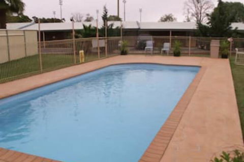Parkview Motor Inn Parkes - Broome Tourism 0