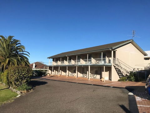 Holiday Lodge Motor Inn - Broome Tourism 3